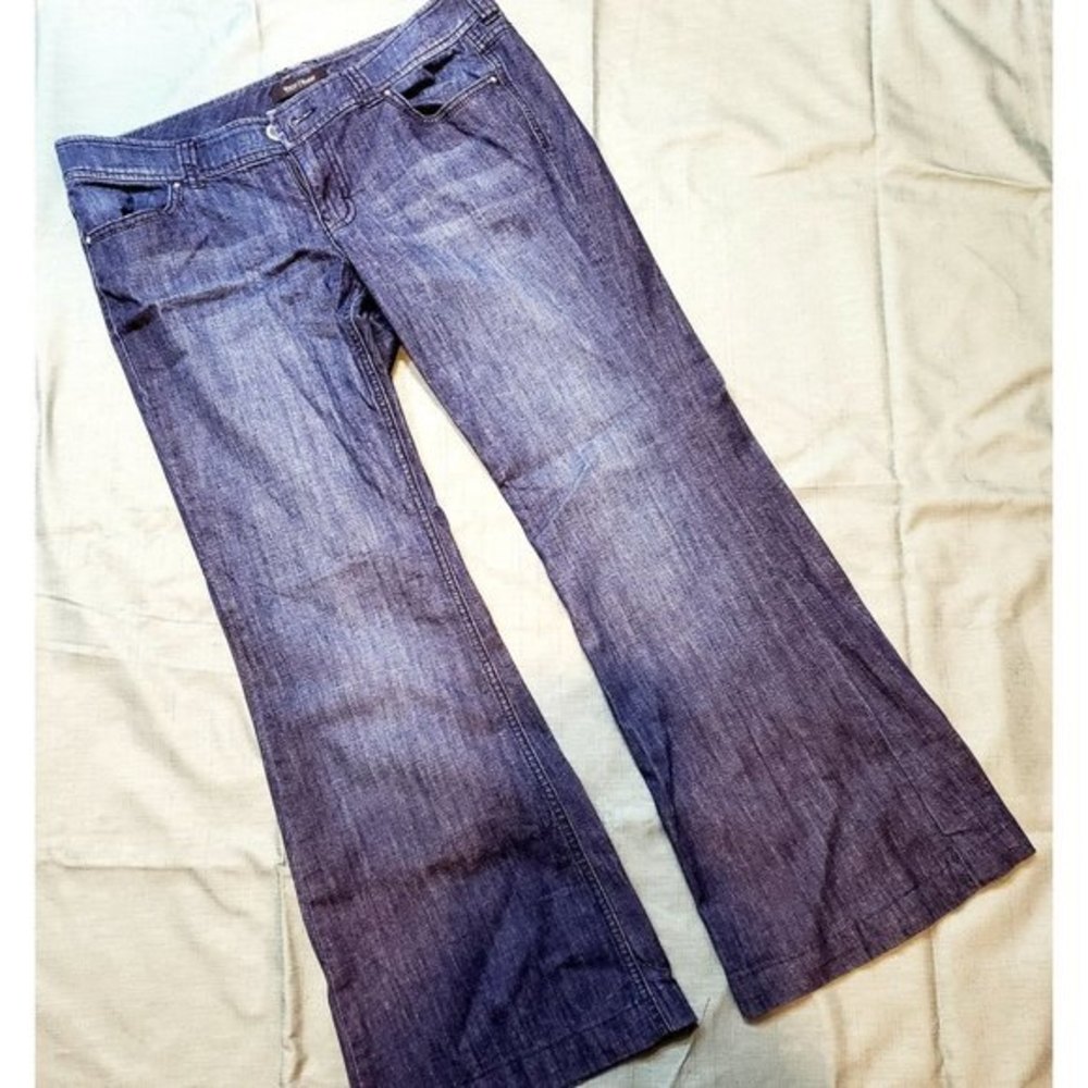 White House Black Market Noir Flare Leg Jeans Dark Wash